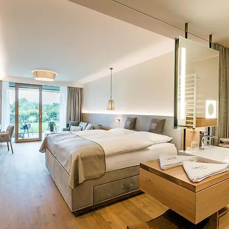 Hotel Genussdorf Gmachl - & 4*