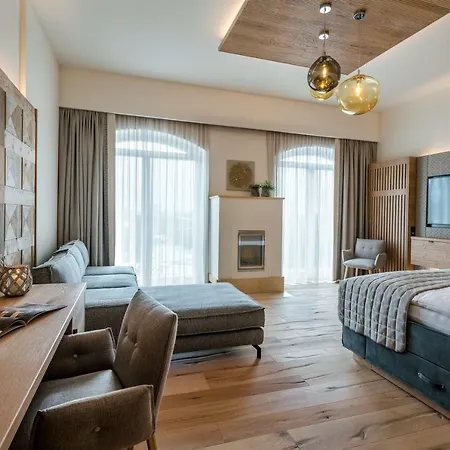 Genussdorf Gmachl - & 4*